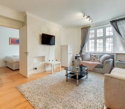28 Princes Court, SW3