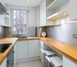 78 Swan Court Chelsea Manor Street, SW3