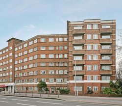 147 West Kensington Court, W14