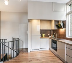 6, 20 Devonshire Terrace, W2