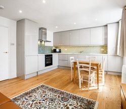 J, 80a York Street, W1H