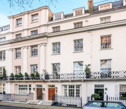 10 Montpelier Square, SW7