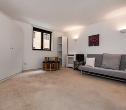 502 Point West, SW7