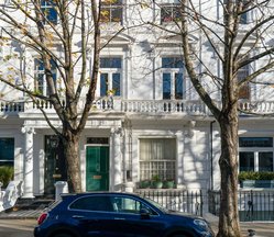 2, 30 Brunswick Gardens, W8