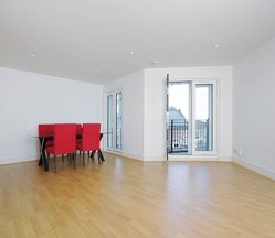 34 Tollard House, 388 Kensington High Street, W14