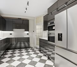 2 St Mary Abbots Court Warwick Gardens, W14