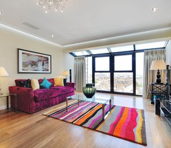 1009 Sky Penthouse Point West, SW7